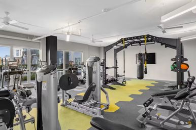 Artisan Retreat: Rooftop Pool, City Views + Walk to Broadway image 20