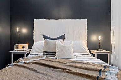 Artisan Retreat: Rooftop Pool, City Views + Walk to Broadway image 15