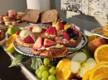 Bountiful Breakfast Bar: In-Home Gourmet Buffet Experience image 6