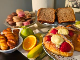 Bountiful Breakfast Bar: In-Home Gourmet Buffet Experience image 16