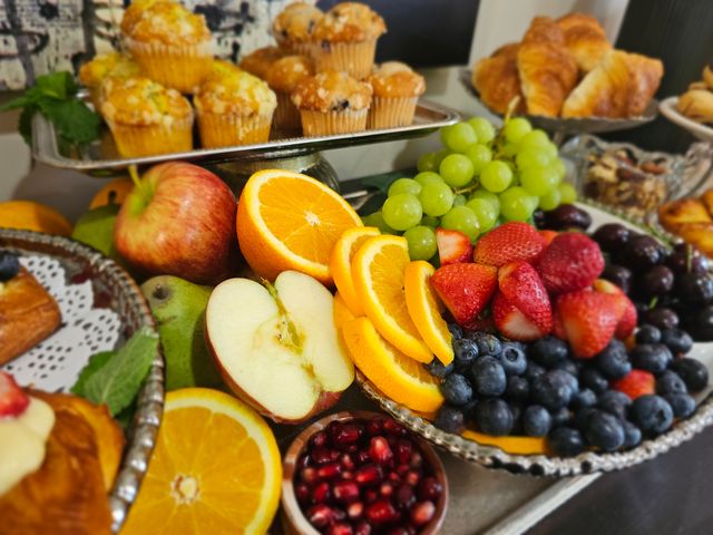 Bountiful Breakfast Bar: In-Home Gourmet Buffet Experience image 4