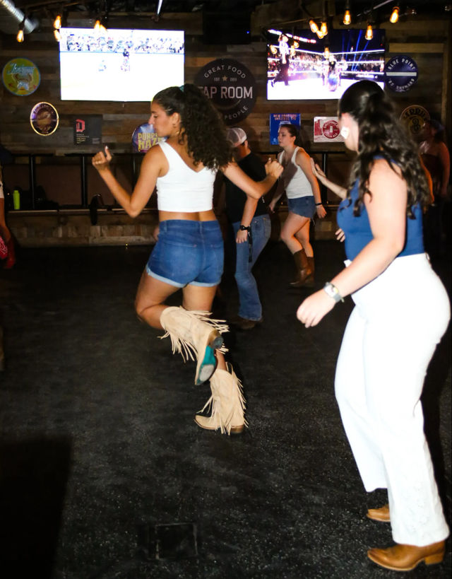 Line Dancing Lesson with Country City Line Dancing image 3