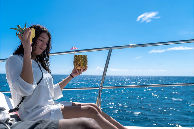 Private Isla Saona Boat Tour with Snorkeling, Premium Drinks & Buffet image 3