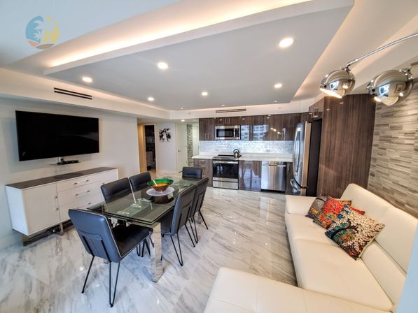 Bachelorette's Dream Vacation Getaway in Miami Beach by Hora Rentals image 2