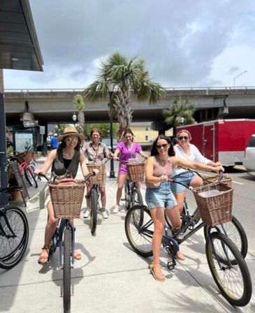 Downtown Cruiser Rental: The Battery, Rainbow Row & Waterfront Park image 4