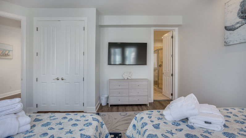 Luxury 7BR Rental with Ocean Views & Private Pool image 37