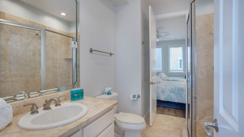 Luxury 7BR Rental with Ocean Views & Private Pool image 16