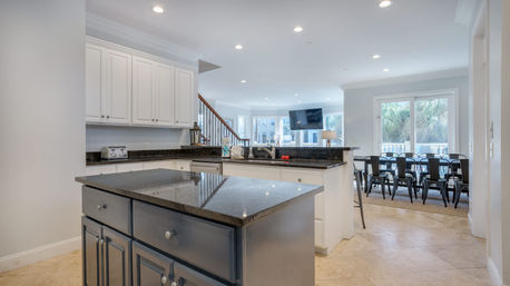 Luxury 7BR Rental with Ocean Views & Private Pool image 51