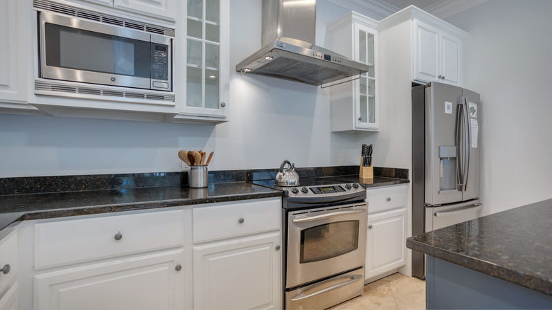 Luxury 7BR Rental with Ocean Views & Private Pool image 34