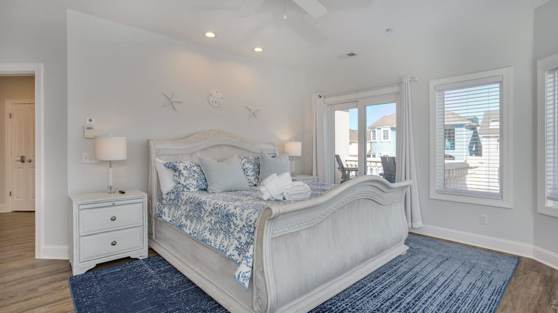 Luxury 7BR Rental with Ocean Views & Private Pool image 23