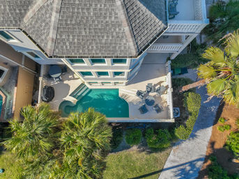 Luxury 7BR Rental with Ocean Views & Private Pool image 21