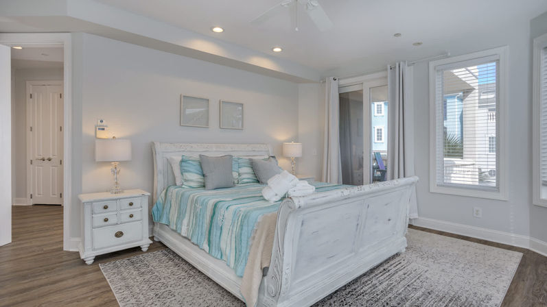 Luxury 7BR Rental with Ocean Views & Private Pool image 49