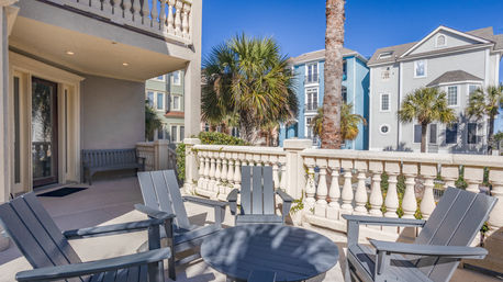 Luxury 7BR Rental with Ocean Views & Private Pool image 9