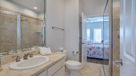 Luxury 7BR Rental with Ocean Views & Private Pool image 75