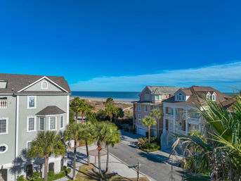 Luxury 7BR Rental with Ocean Views & Private Pool image 6