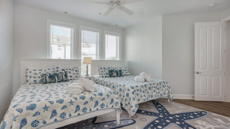 Luxury 7BR Rental with Ocean Views & Private Pool image 22