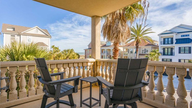 Luxury 7BR Rental with Ocean Views & Private Pool image 29