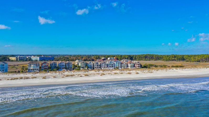 Luxury 7BR Rental with Ocean Views & Private Pool image 57