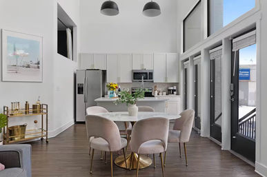 The Beverly Suite: Broadway Condo with Retro-Glam Design image 11