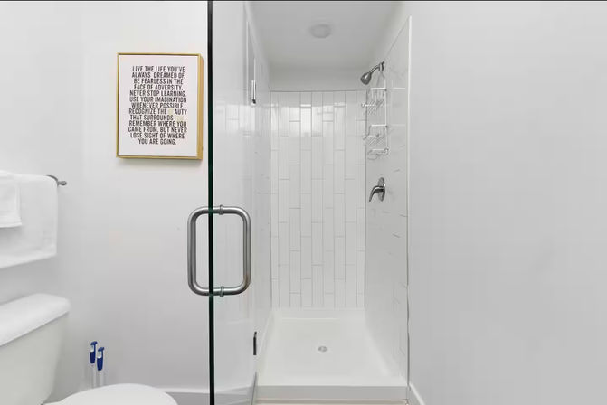 The Beverly Suite: Broadway Condo with Retro-Glam Design image 24