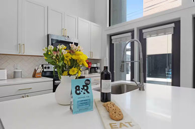 The Beverly Suite: Broadway Condo with Retro-Glam Design image 9