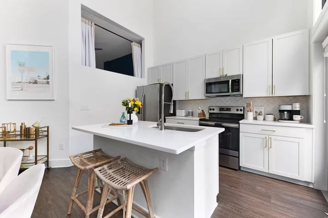 The Beverly Suite: Broadway Condo with Retro-Glam Design image 17