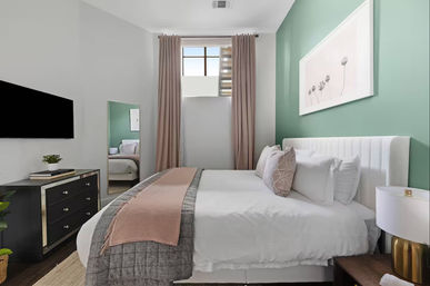 The Beverly Suite: Broadway Condo with Retro-Glam Design image 13