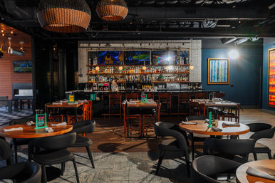 Eat, Drink, Meet & Dink at Electric Pickle image 7