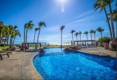 Superb 3-BR, 3-Bath Luxury Condo in San Jose del Cabo image 8