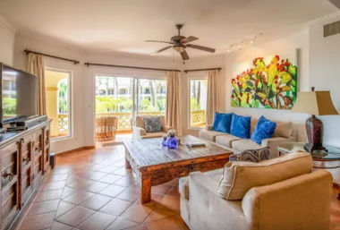 Superb 3-BR, 3-Bath Luxury Condo in San Jose del Cabo image 9