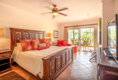 Superb 3-BR, 3-Bath Luxury Condo in San Jose del Cabo image 10