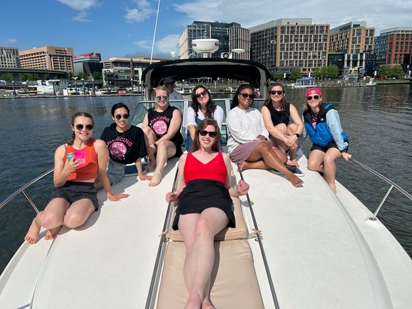DC's Premier Day Charter: Vibes, Views & VIP Service image 14