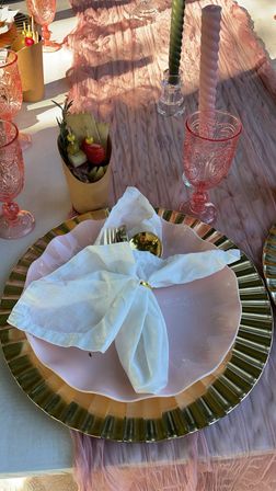 Simply Sweet: Elegant & Insta-Worthy Picnic Set-Up image 4