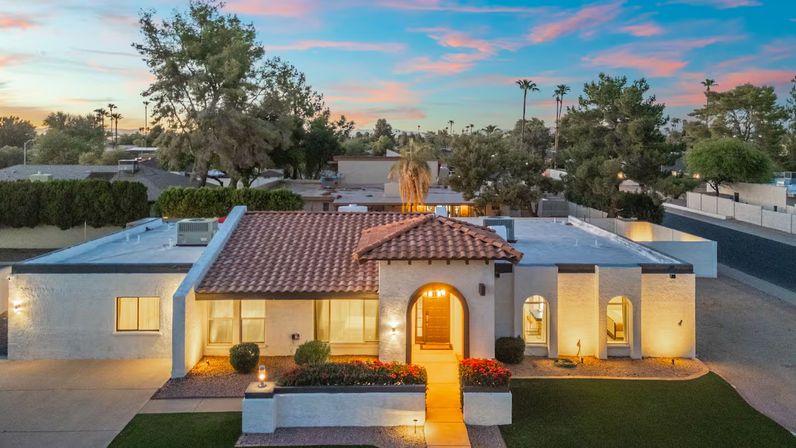 Villa Solara: Luxe Escape with Pool, Putting Green, Firepit Cabana, Gym & Game Room image 53