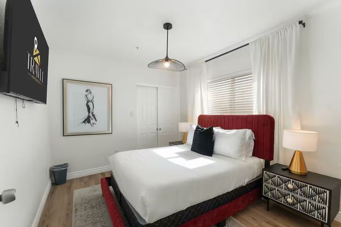 Villa Solara: Luxe Escape with Pool, Putting Green, Firepit Cabana, Gym & Game Room image 40