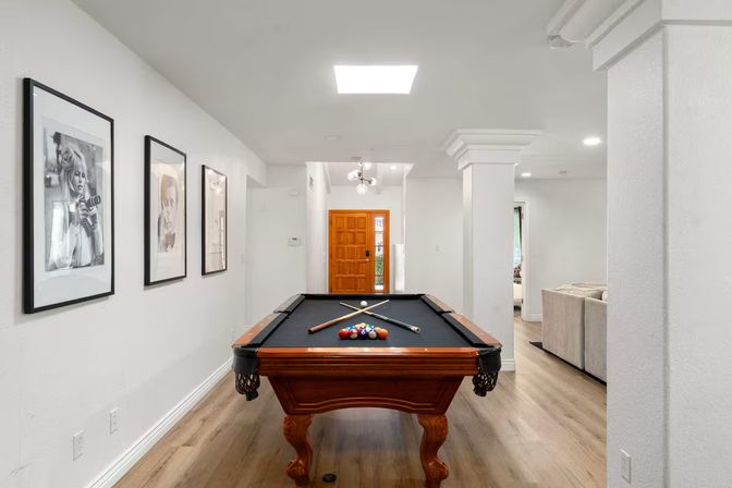 Villa Solara: Luxe Escape with Pool, Putting Green, Firepit Cabana, Gym & Game Room image 15
