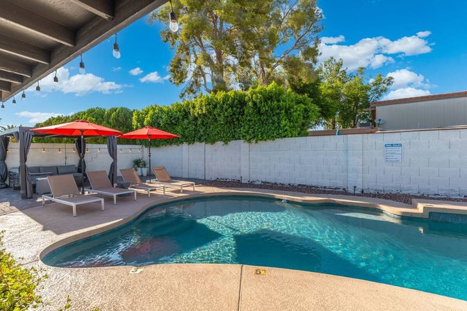 Villa Solara: Luxe Escape with Pool, Putting Green, Firepit Cabana, Gym & Game Room image 50