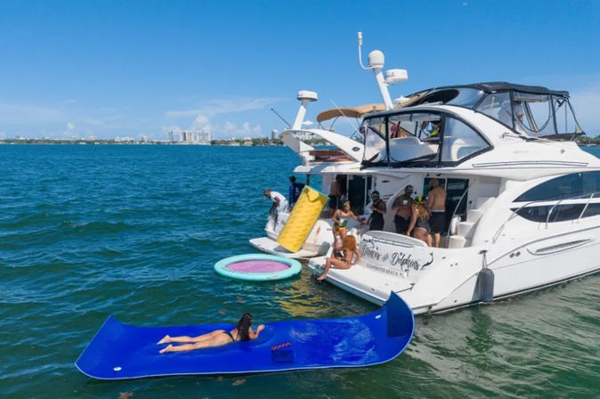Luxury Yacht Charter with Captain and Mate Included image 4