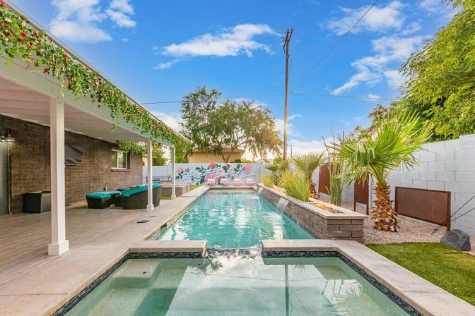 Love Oasis II: Luxury Vacation Home with Pool + Spa, Chic Decor & Secret Photo Booth image 35