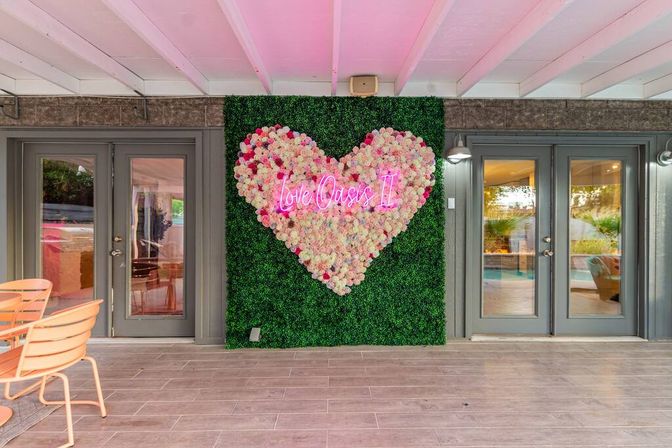 Love Oasis II: Luxury Vacation Home with Pool + Spa, Chic Decor & Secret Photo Booth image 1