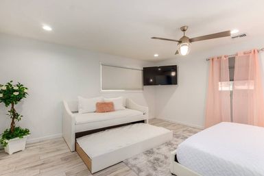 Love Oasis II: Luxury Vacation Home with Pool + Spa, Chic Decor & Secret Photo Booth image 21