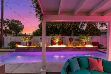 Love Oasis II: Luxury Vacation Home with Pool + Spa, Chic Decor & Secret Photo Booth image 20