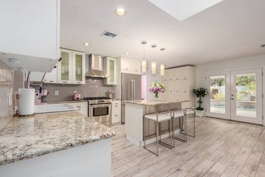 Love Oasis II: Luxury Vacation Home with Pool + Spa, Chic Decor & Secret Photo Booth image 32