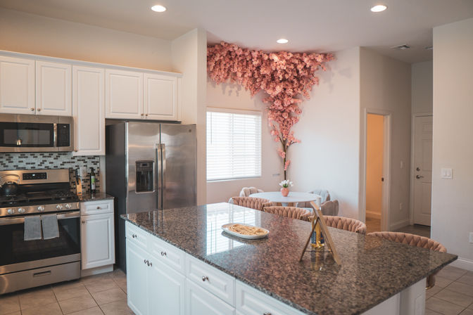 The Bachelorette Paradise I: Chic Getaway for 8 Guests image 18