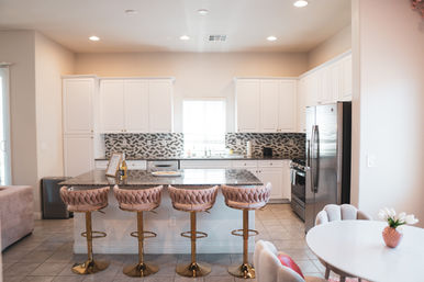 The Bachelorette Paradise I: Chic Getaway for 8 Guests image 6