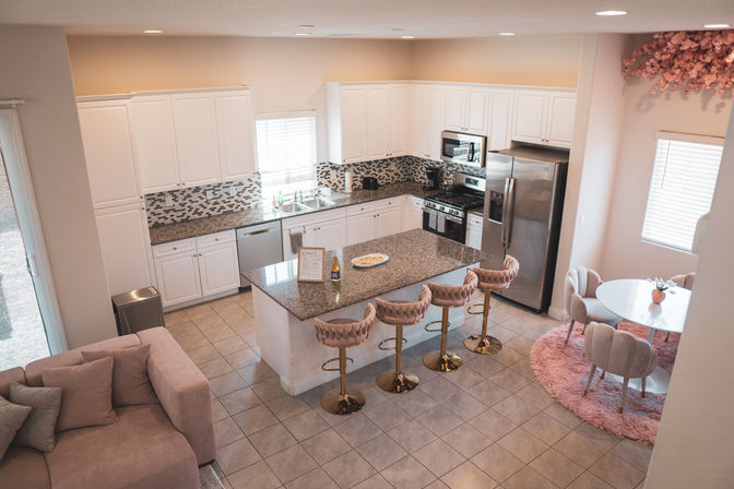 The Bachelorette Paradise I: Chic Getaway for 8 Guests image 17