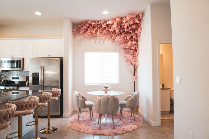 The Bachelorette Paradise I: Chic Getaway for 8 Guests image 1
