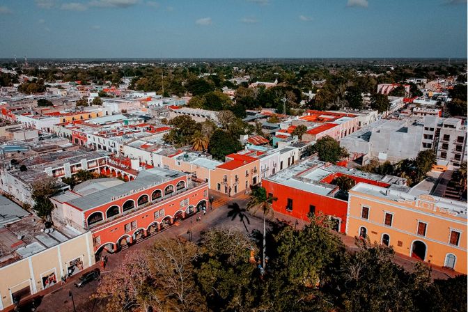 Discover the Yucatan's Fascinating Center: Guided Tour to Chichen Itza, Cenote Ik Kil & Valladolid image 4