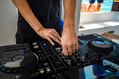 Party Cruise in Cancun: DJ, Sandbar Party & Open Unlimited Bar image 11