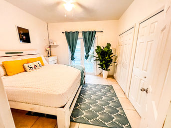 Ocean Front Private Estate: 7 Bedrooms & Pool (Sleeps 20) image 5
